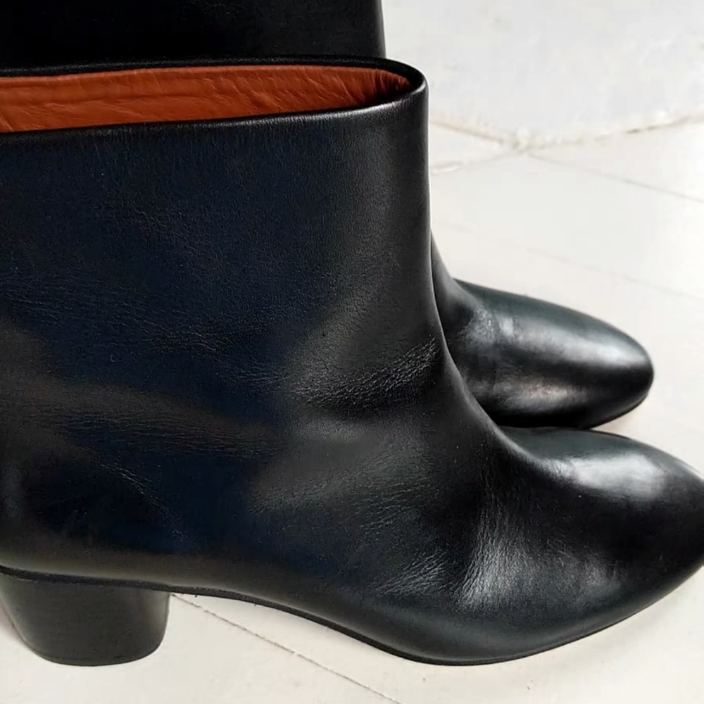 NWOT Joseph Leather Ankle Booties